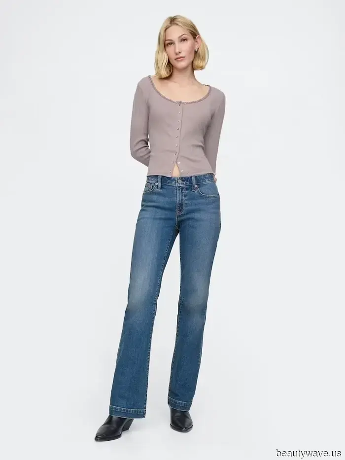 Sarah Pigeon acaba de estilizar sus jeans anti-CBK con el accesorio más inesperado.