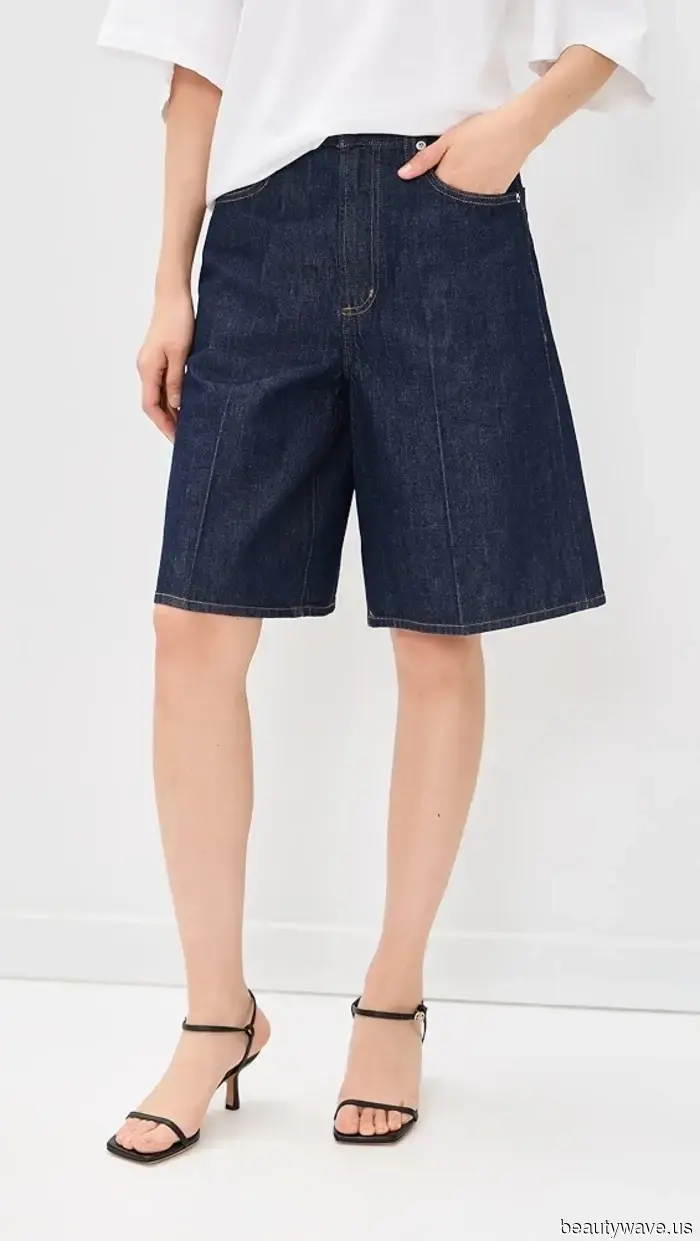 Combining these shoes with long, loose-fitting shorts makes them dramatically more flattering.