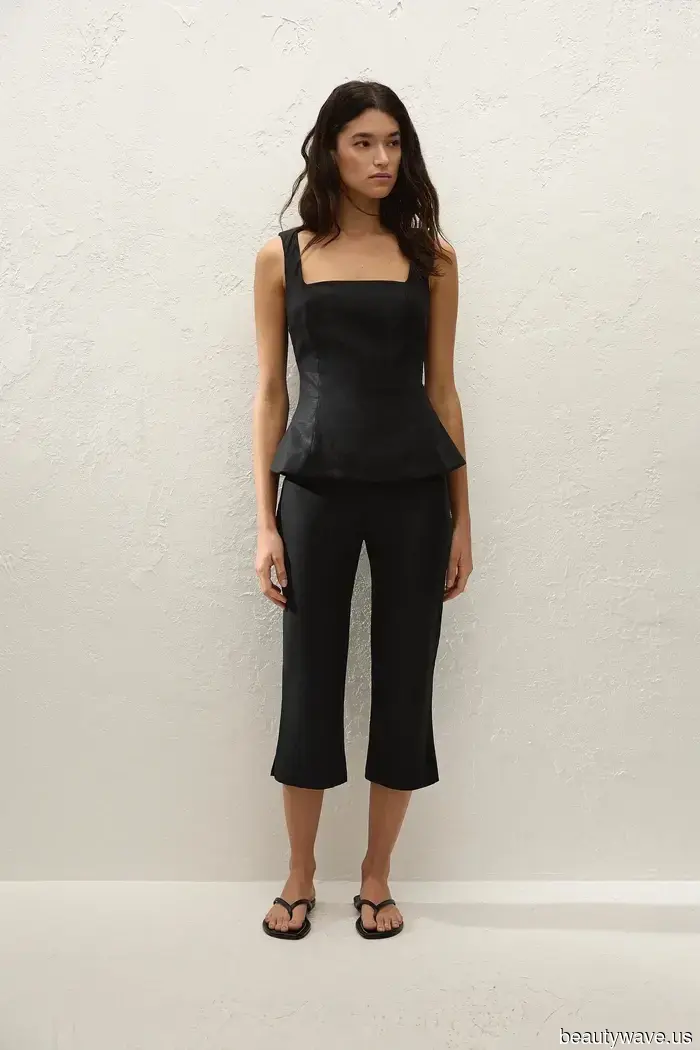 If you plan to wear capri leggings in 2026, style them like this, this, and this.
