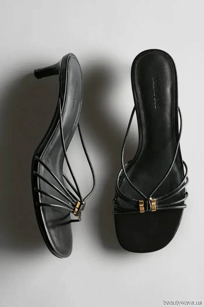 Skip the jeans—I believe that flip-flops and ballet flats appear most stylish when matched with this summer trend.