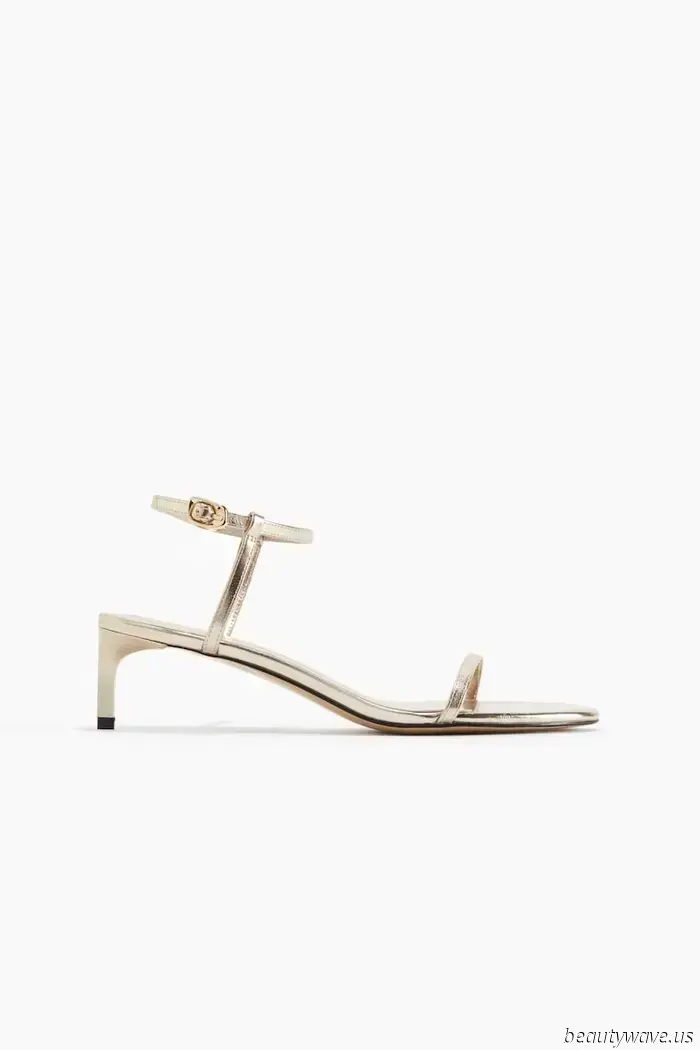 In Paris, this highly stylish sandal trend has just overshadowed ballet flats.
