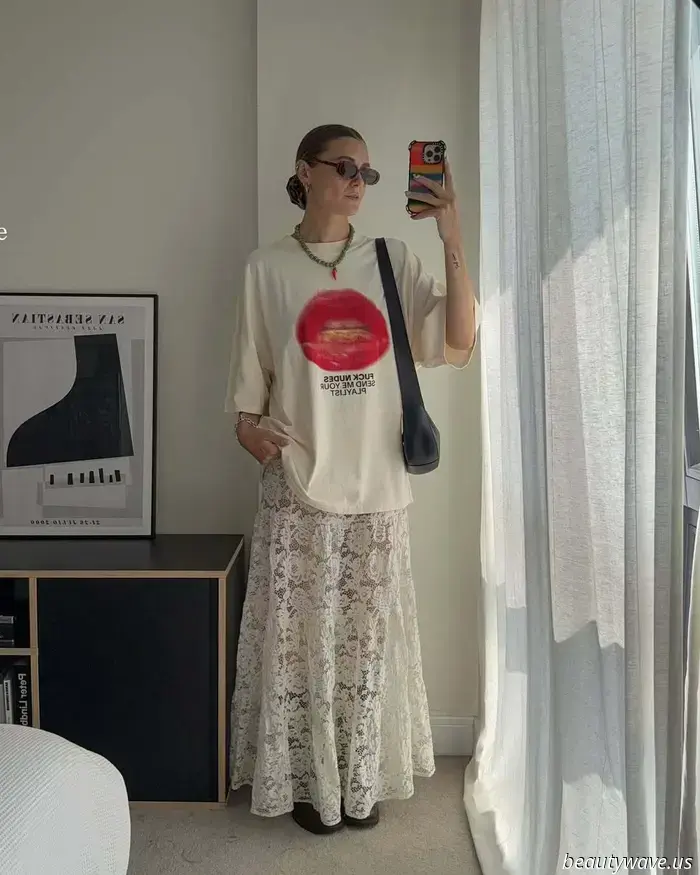 Is it only me, or have fashion enthusiasts everywhere started opting for this cooler year-round silhouette instead of sandals?