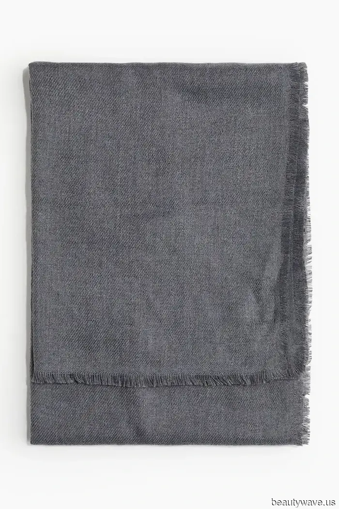 Wenn Sie in diesem Herbst weiße Jeans tragen möchten, sind dies die Outfit-Kombinationen, die sie am besten zur Geltung bringen.