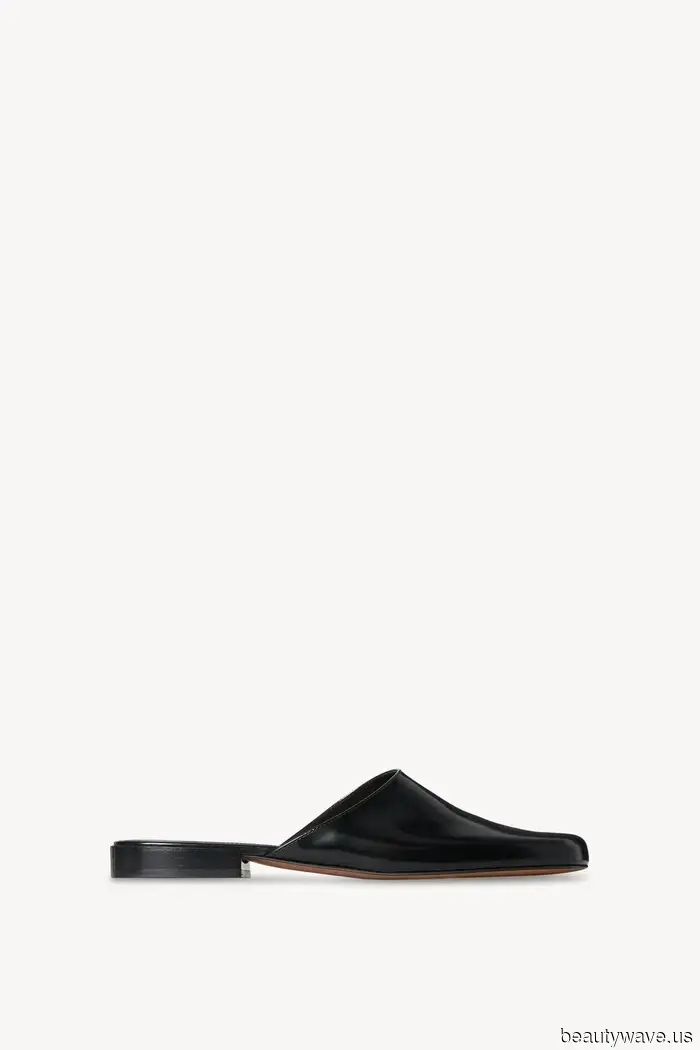 Hailey Bieber acaba de usar los zapatos de The Row que todos querrán en 2026.