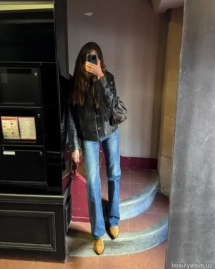 Mode-Mädchen haben alle anderen Trends für Knöchelstiefel für diesen&nbsp;einen spezifischen&nbsp;reich aussehenden Stil aufgegeben.