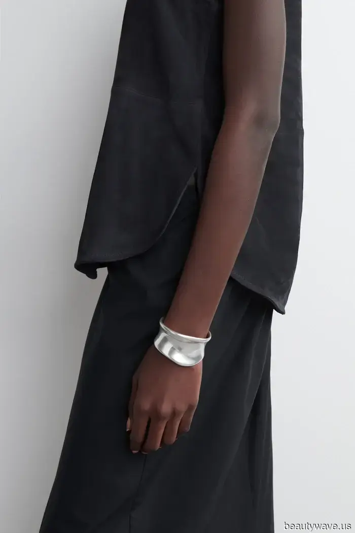 As a 26-year-old fashion writer, I noticed these five stylish summer 2025 trends for those over 50 that really caught my attention.