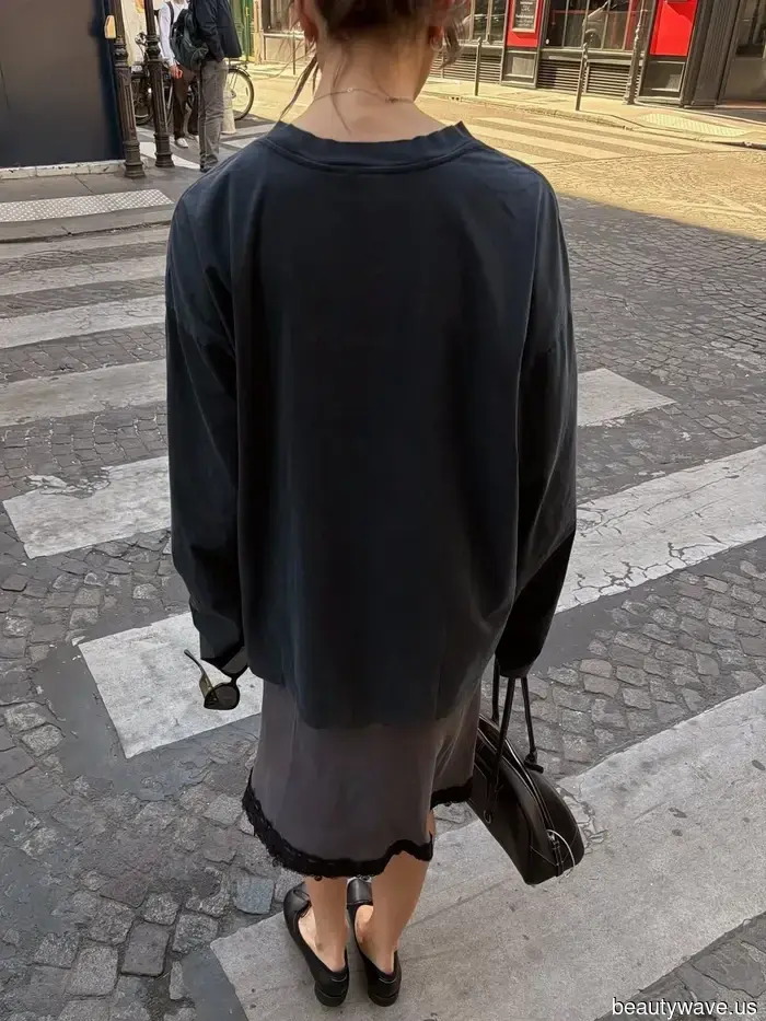 Última hora: La forma más chic de estilizar una camiseta para el otoño de 2026