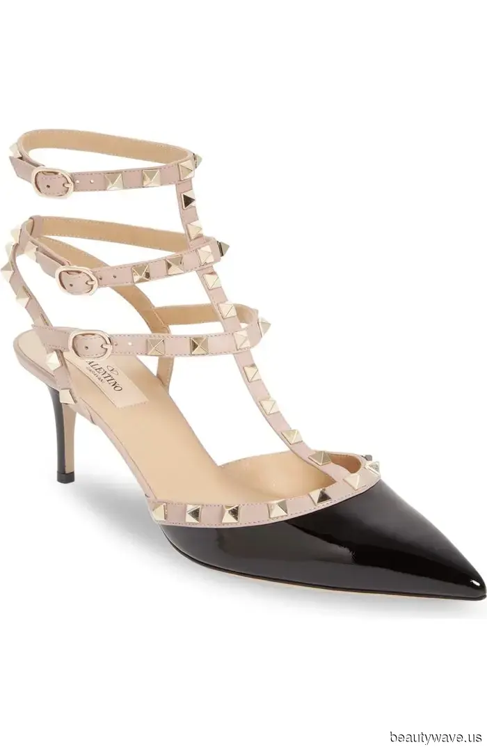 Anne Hathaway's stylist reveals how she assembled the outfits for The Devil Wears Prada 2 press tour.