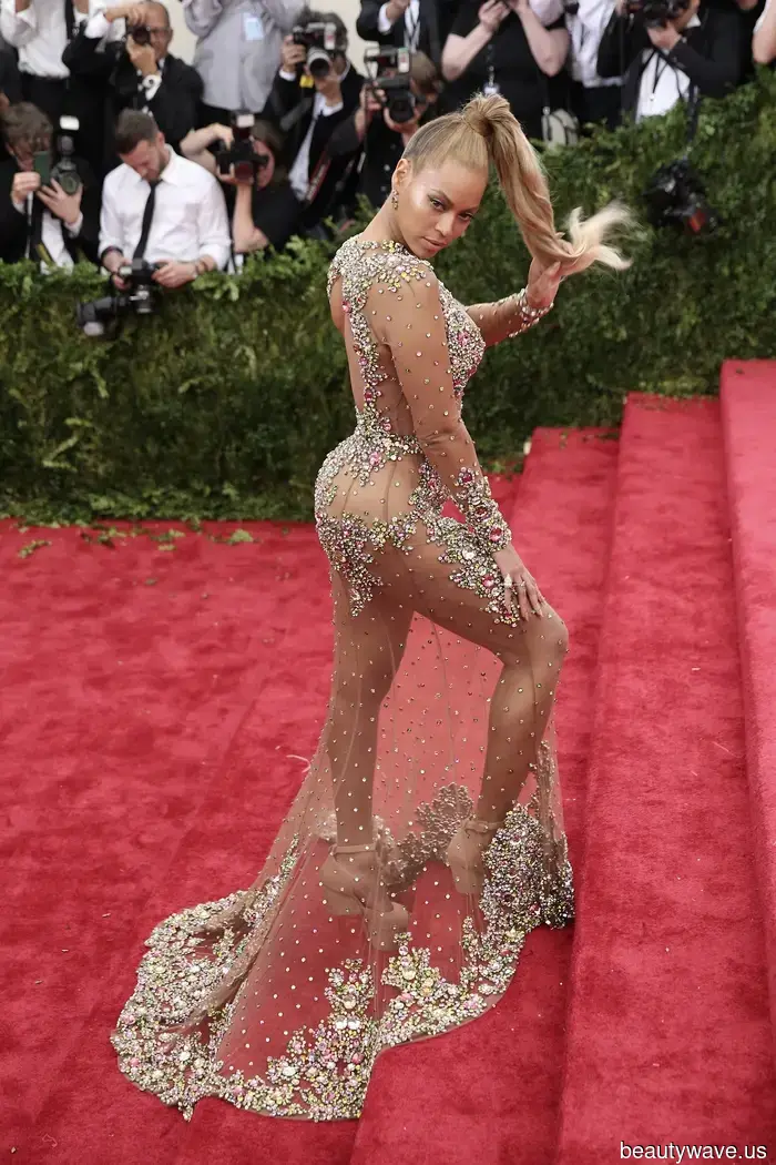 I Vestiti Nudi del Met Gala di Cui Tutti *Parlano Ancora*
