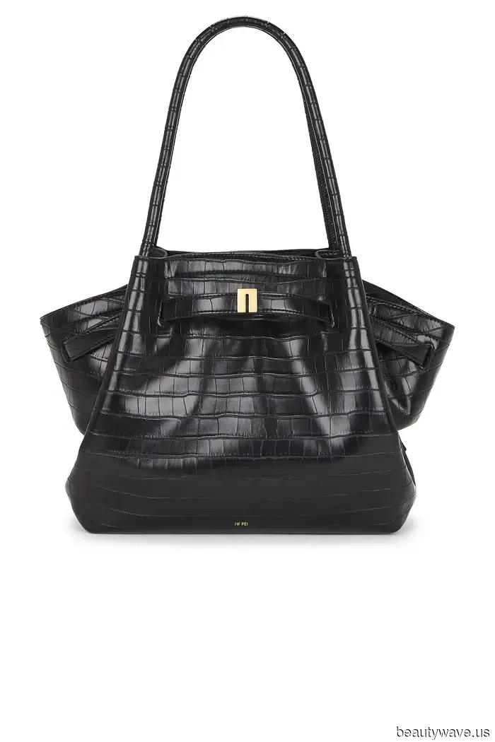 I’m declaring it: This is the luxurious-looking bag trend to invest in before fall.