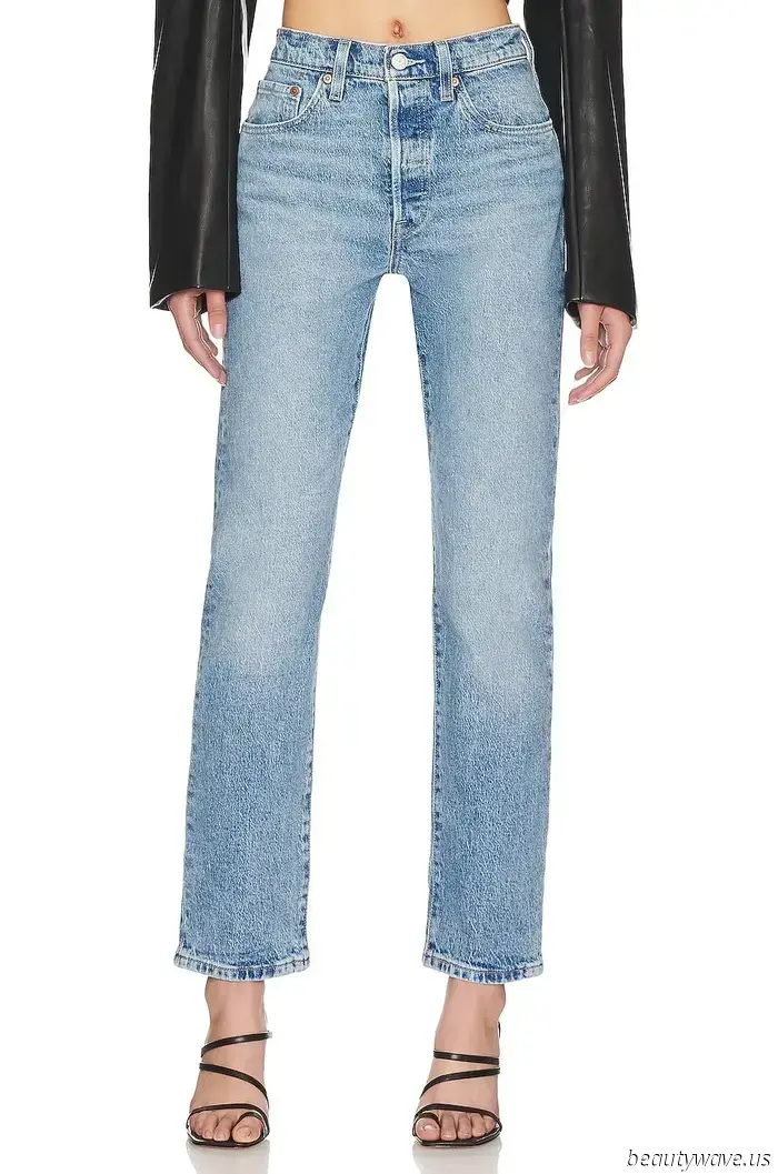 Is it just me, or are all the trendy girls opting for this denim style instead of baggy jeans?