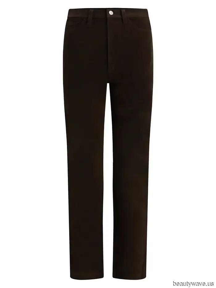 I jeans vanno bene, ma la tendenza dei pantaloni autunnali di Sofia Richie Grainge è l'alternativa perfetta se il tuo obiettivo per il 2025 è apparire ricca.