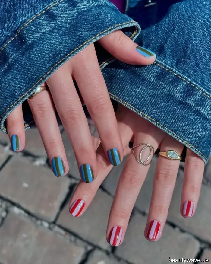 Apologies, Polka Dots; this is the even more stylish nail art design I'm saving for fall.