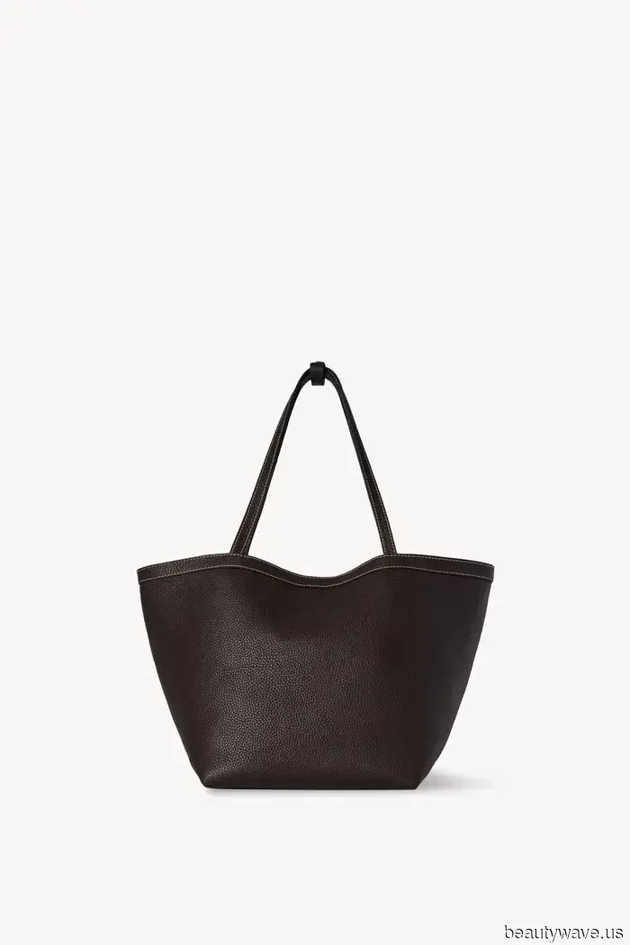 La borsa Margaux è stata dismessa, ma The Row ha svelato il suo successore, e potrebbe essere ancora più chic.