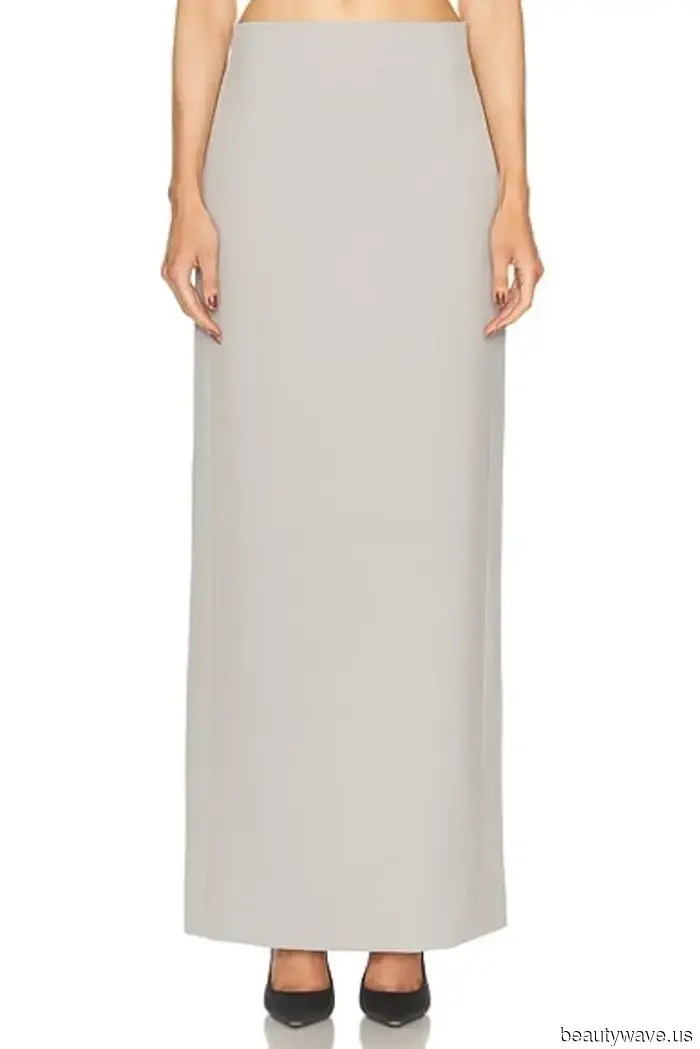 Il modo più semplice per rendere una maxi gonna più cool per l'autunno 2025 è con la tendenza delle scarpe che Dua Lipa ha appena indossato.