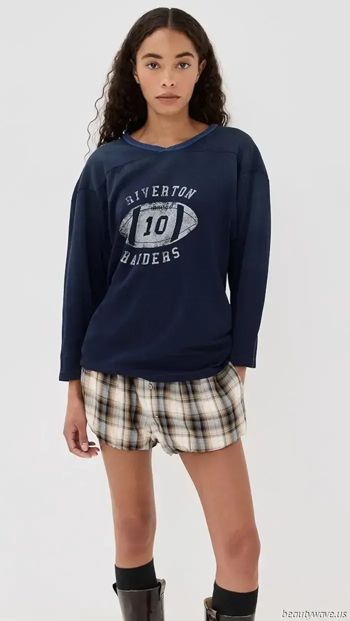 A Parigi, L.A. e Londra, le t-shirt bianche basic vengono messe da parte a favore di questa alternativa più alla moda