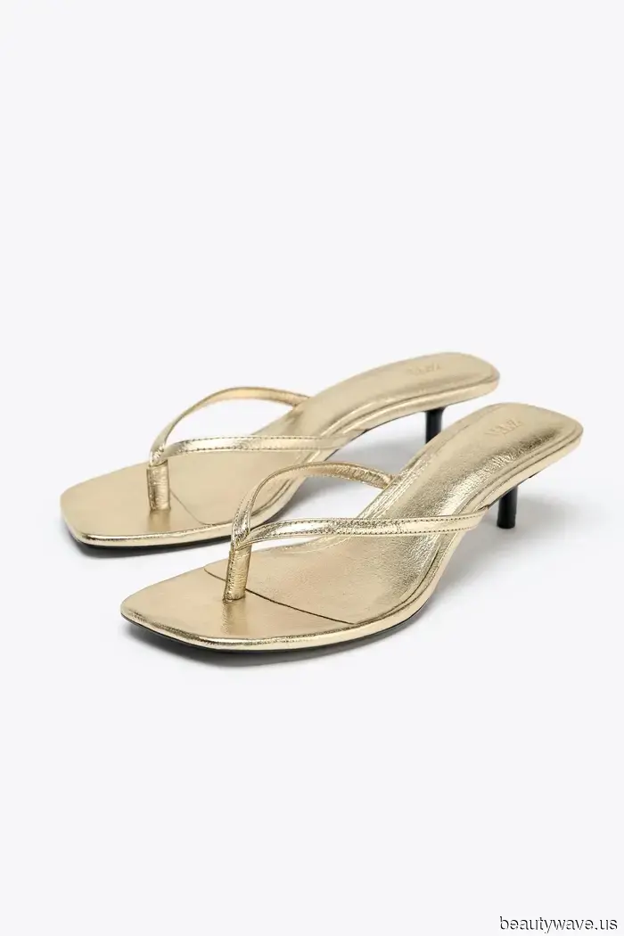 In Istanbul, J.Lo donned a coordinated ensemble paired with a shoe color trend sure to enhance the opulence of any outfit.