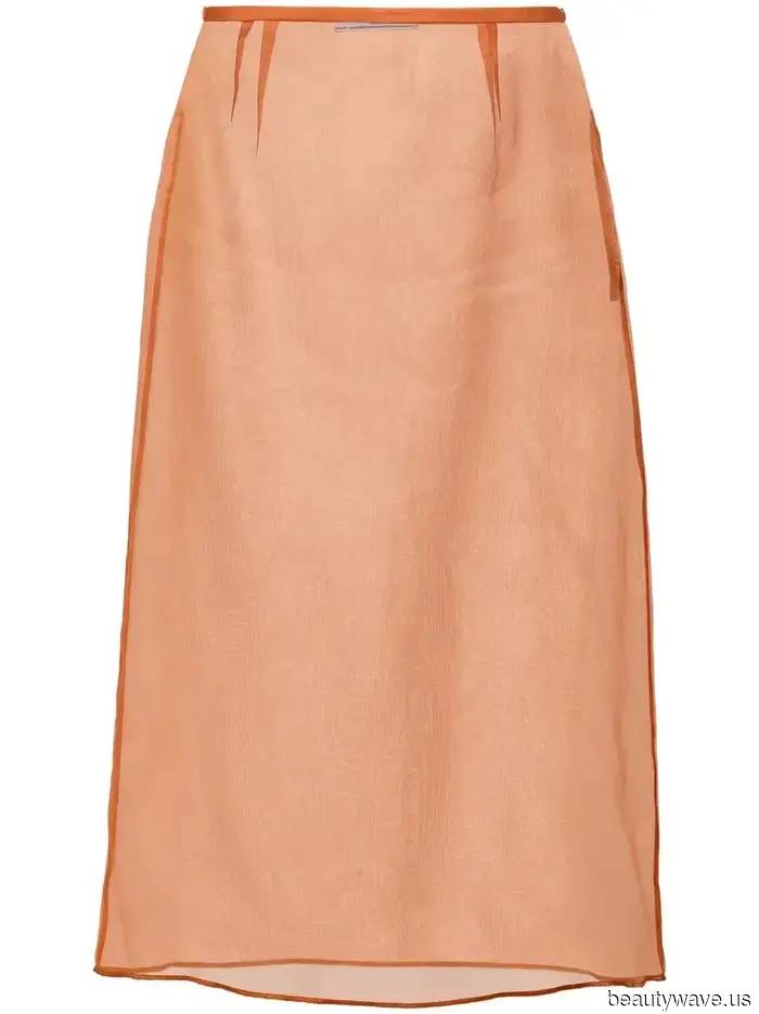 The Most Disputed Skirt Trend of Summer 2026 Is Also the Most Beautiful