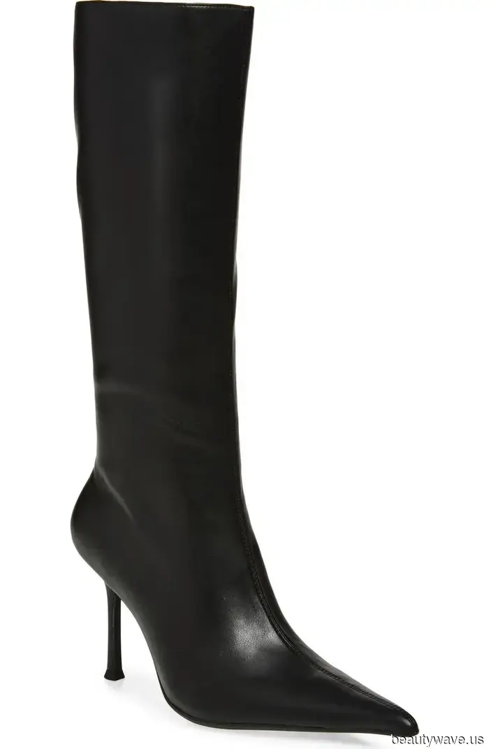 Tutti a Parigi hanno appena abbandonato gli stivali alla caviglia per questo stile di stivale che è molto più elegante.