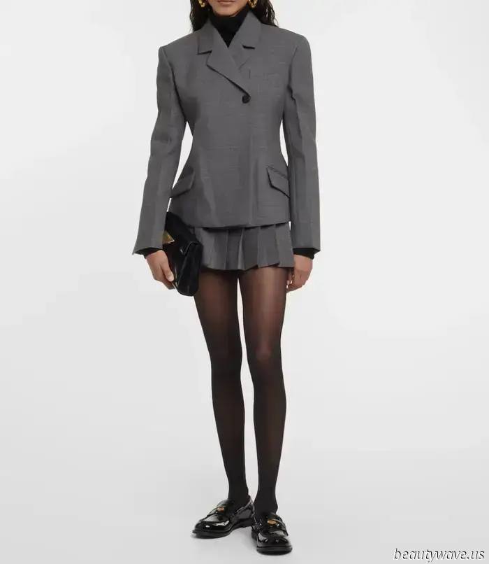 Is it only me, or have fashion enthusiasts everywhere started opting for this cooler year-round silhouette instead of sandals?