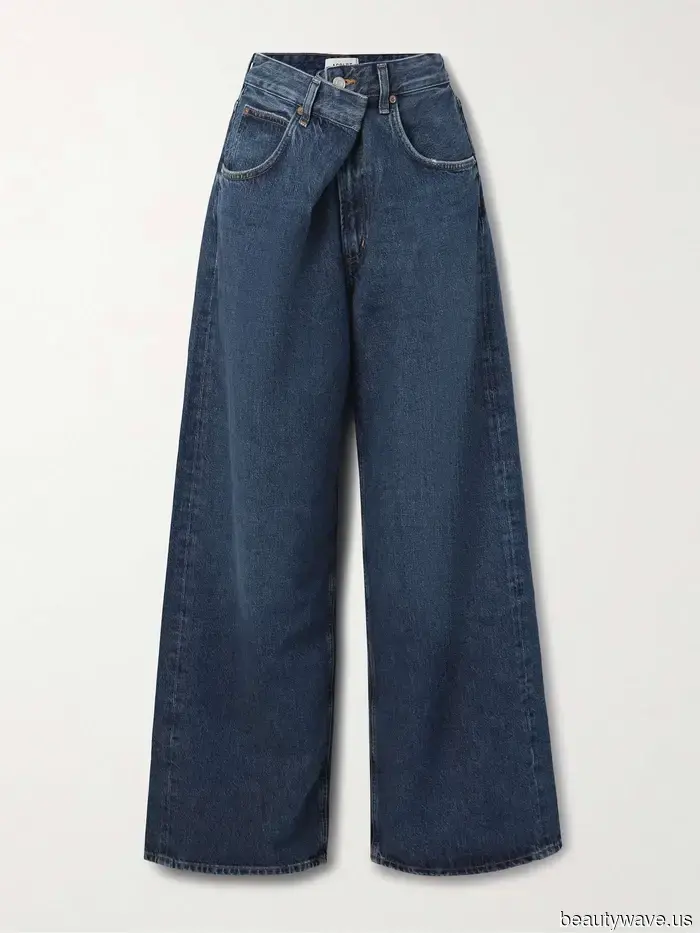 It's a fact: Every fashionable It Girl already possesses a pair of these iconic jeans.