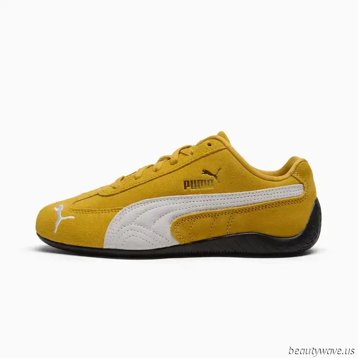 If you're wearing jeans and a white t-shirt this summer, consider replacing this outdated sneaker color trend with this alternative.