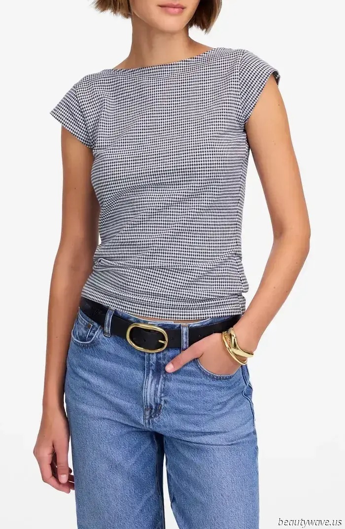 If you have a classic style, I can already tell that your summer outfits will include this it print.