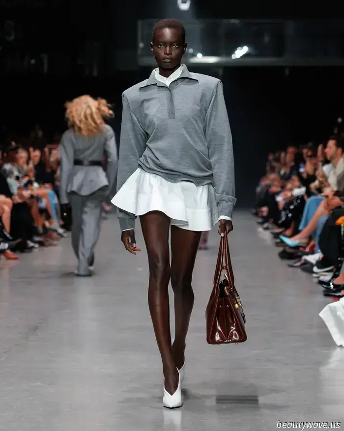 Stella McCartney: Ausgewogene Power‑Anzüge und ätherische Kleider in einer Kollektion, die von Kontrasten lebte.