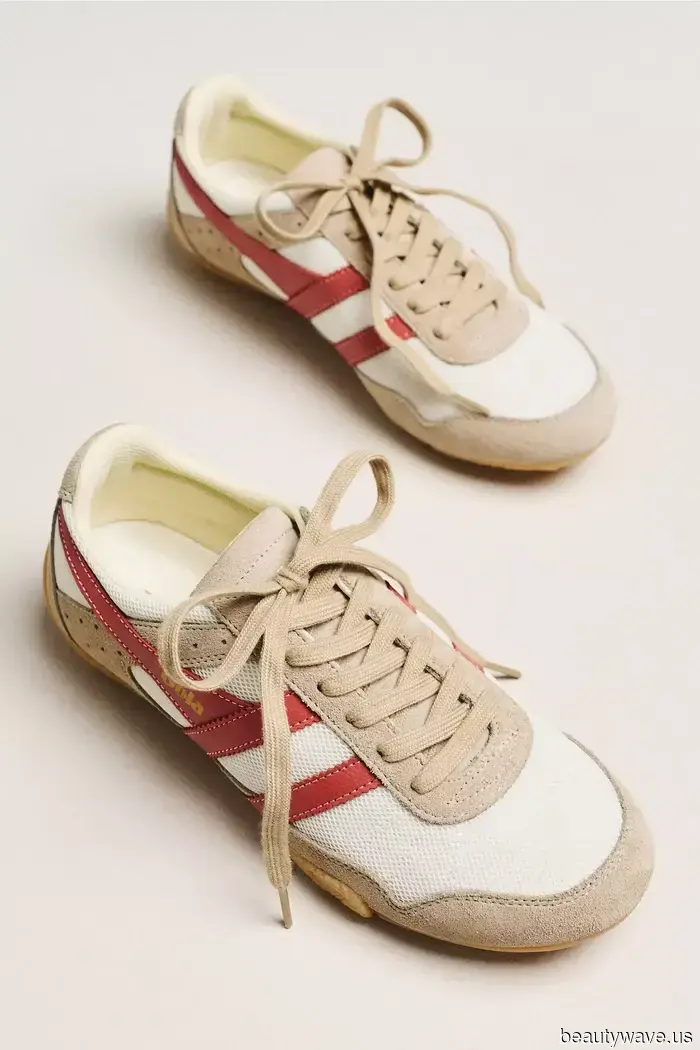 J.Law Recently Rocked the Sneaker Color Trend That Keeps Baggy Jeans Looking Stylish (Not Outdated) in 2026.