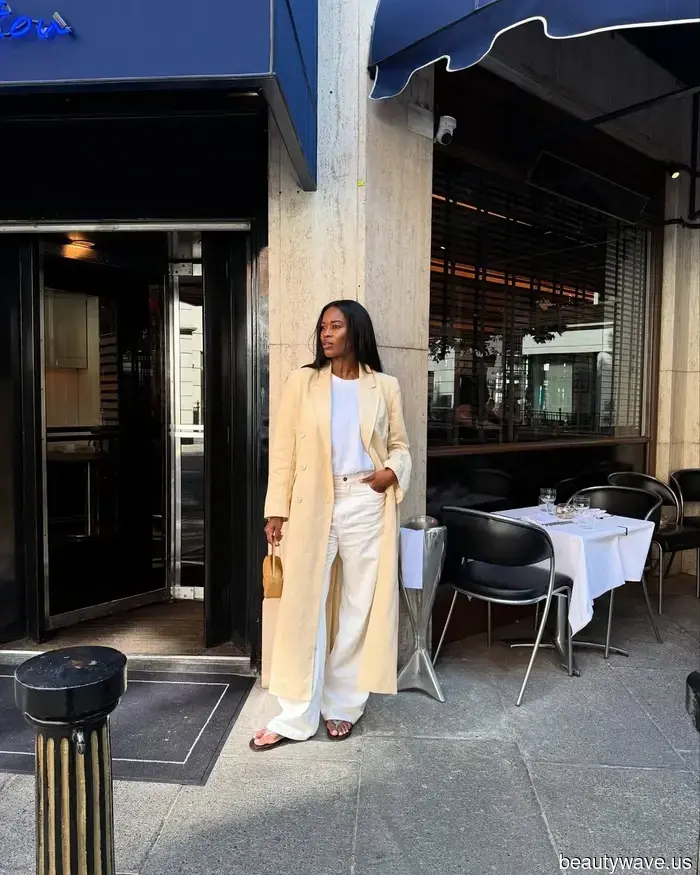 Hold off on storing your jeans just yet! This summer, fashion enthusiasts everywhere are embracing these 8 denim trends.