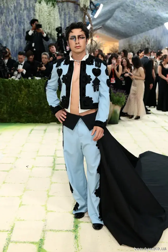 The 2026 Met Gala Red Carpet Outfits That Took Our Breath Away