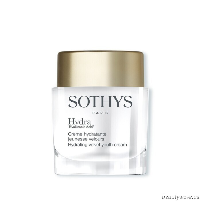 Darling, Delicate, and Luxurious in Appearance—These "Rich Grandma" Beauty Essentials Also Serve as Heirlooms