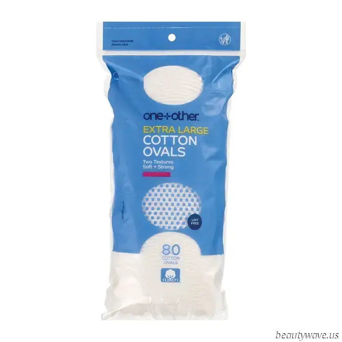 La nail artist di Charli XCX dice che questi 7 prodotti da farmacia o supermercato sono la chiave per ottenere una manicure degna di un salone.