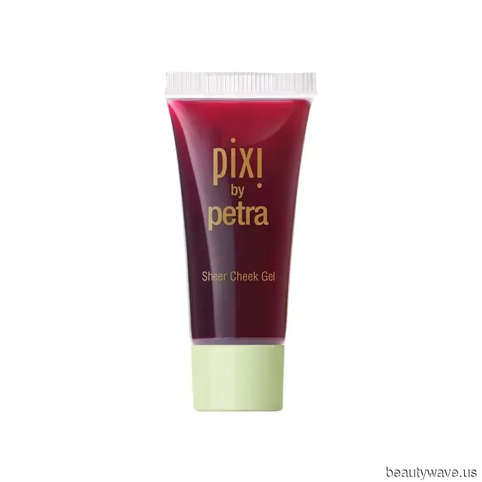 It's Official: The Most Adorable Blush Trends This Spring Are Soft, Romantic, and Almost Artistic.