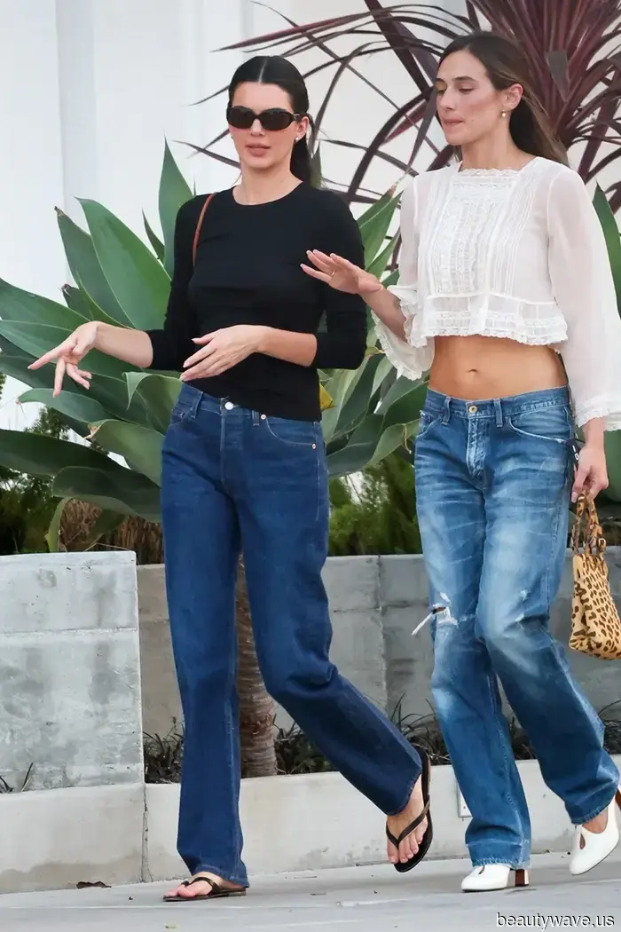 Il Basic Autunnale Che Fa Apparire I Jeans A Vita Alta Del 2026 Invece Che Superati