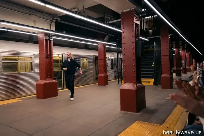 6 Tendenze che tutte le ragazze alla moda indosseranno nel 2026 sono state appena rivelate al Chanel M&eacute;tiers d'Art Show a…