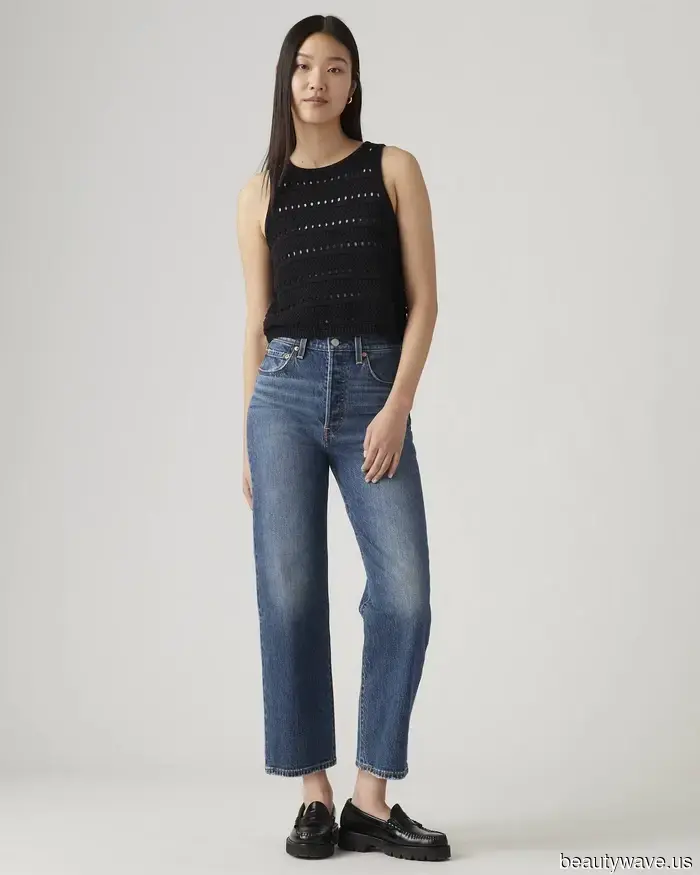 It's Official—These 5 Summer Shoes Are Perfectly Paired With Cropped Jeans.
