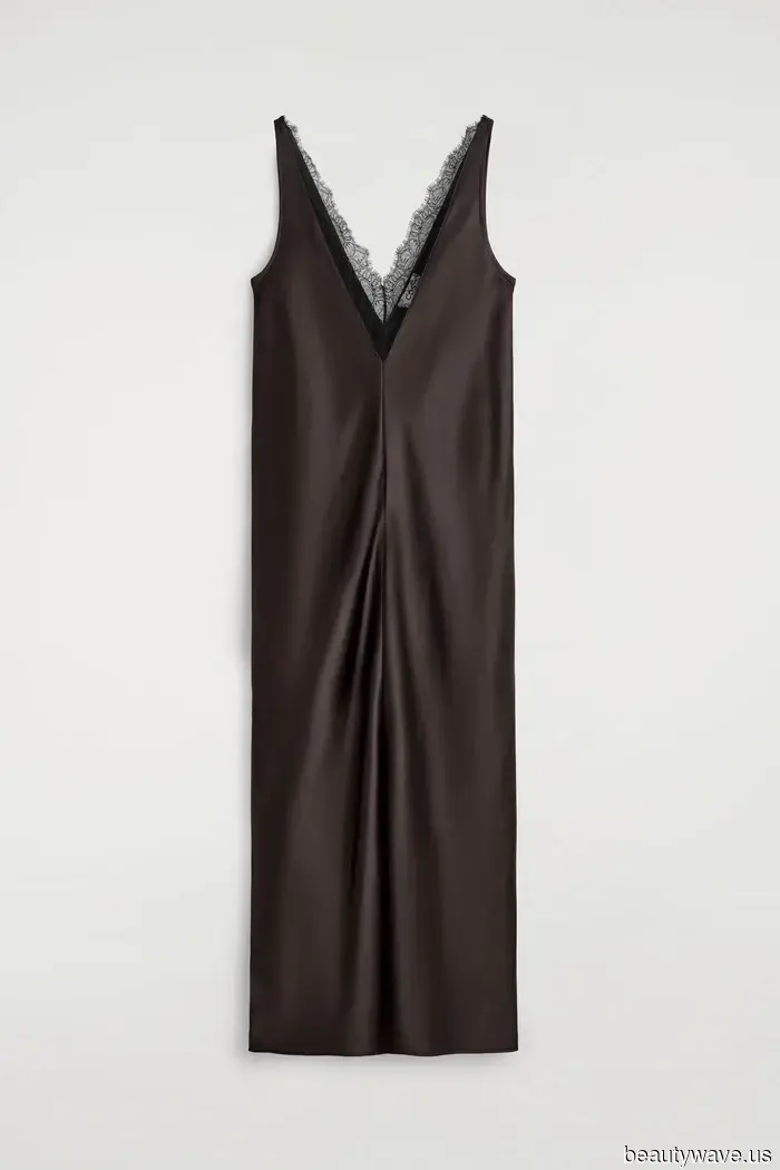 "Спасибо, это COS," сказали все модники Нью-Йорка&mdash;29 распродаж Черной пятницы, которые я покупаю, чтобы выглядеть…