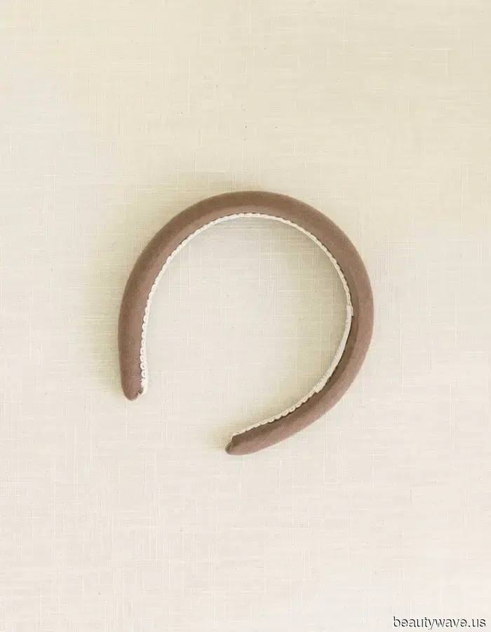 From French Pins to Lace Scarves, These Chic Hair Accessories Are Taking Over This Spring.