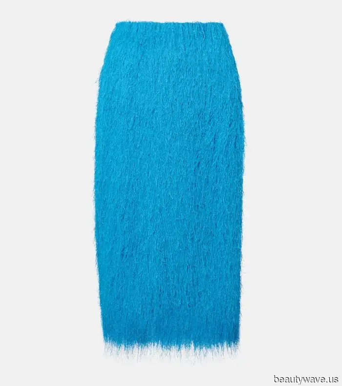 Ho iniziato con 30 paia di jeans *troppi*&mdash;ecco cosa è sopravvissuto al mio enorme ripulire dell'armadio.