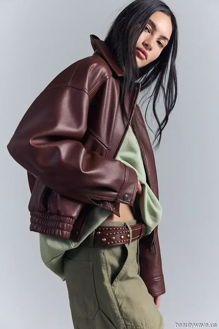 I’ve just returned from Paris—here are 6 stylish jacket styles that French women are pairing with their jeans this spring.