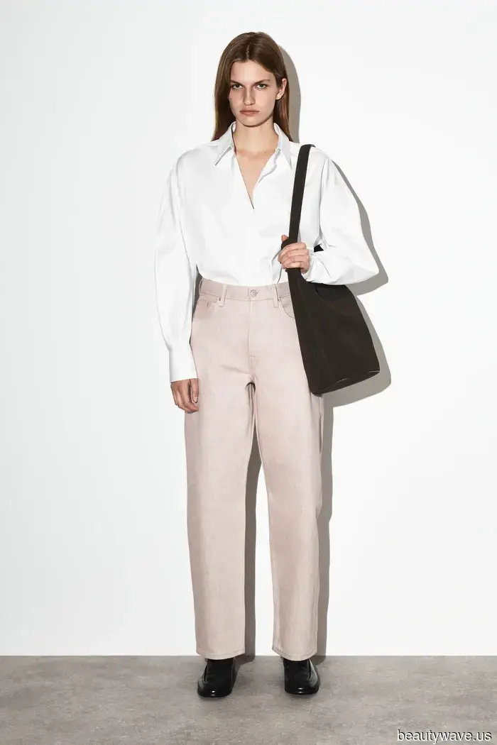 I can tell you're fashionable if you're replacing your blue jeans with one of these alternative colors this spring.