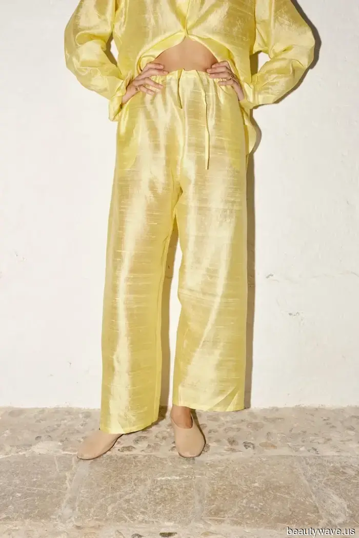It Girls Have Consensus: This Is the Trendy 2026 Alternative to Last Summer's Classic Silk Pants.