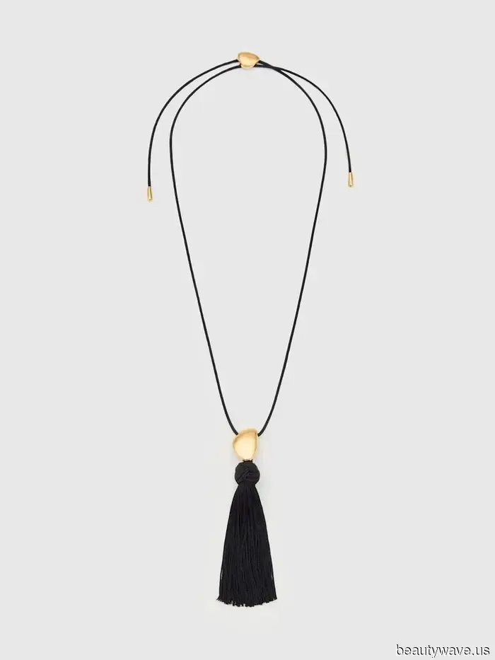 Reformation has just introduced a new jewelry line—here's what I anticipate will sell out first.