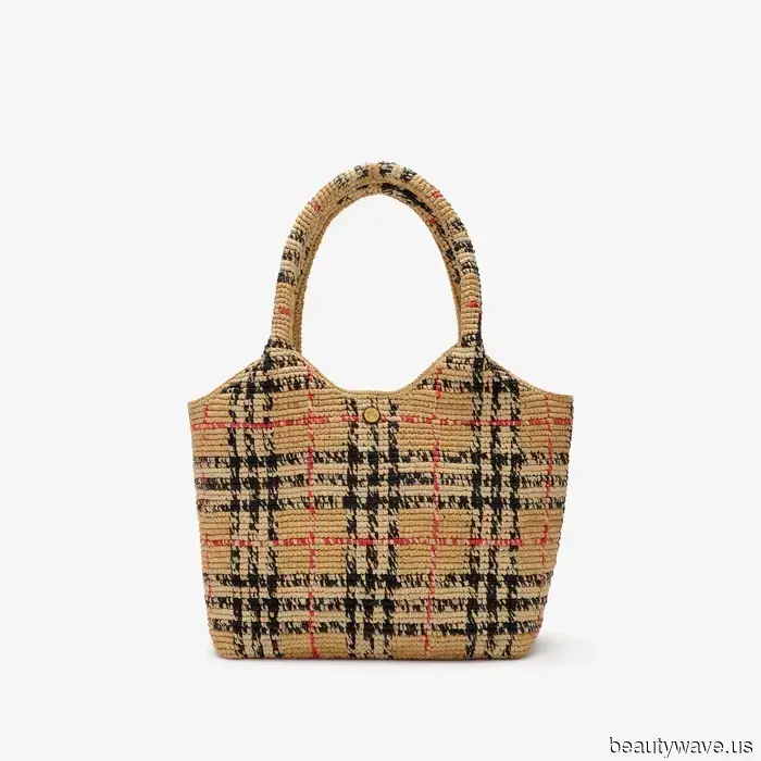 Neither Leather nor Suede—This Is the Sophisticated Bag Trend Stylish Women Revisit Each Summer