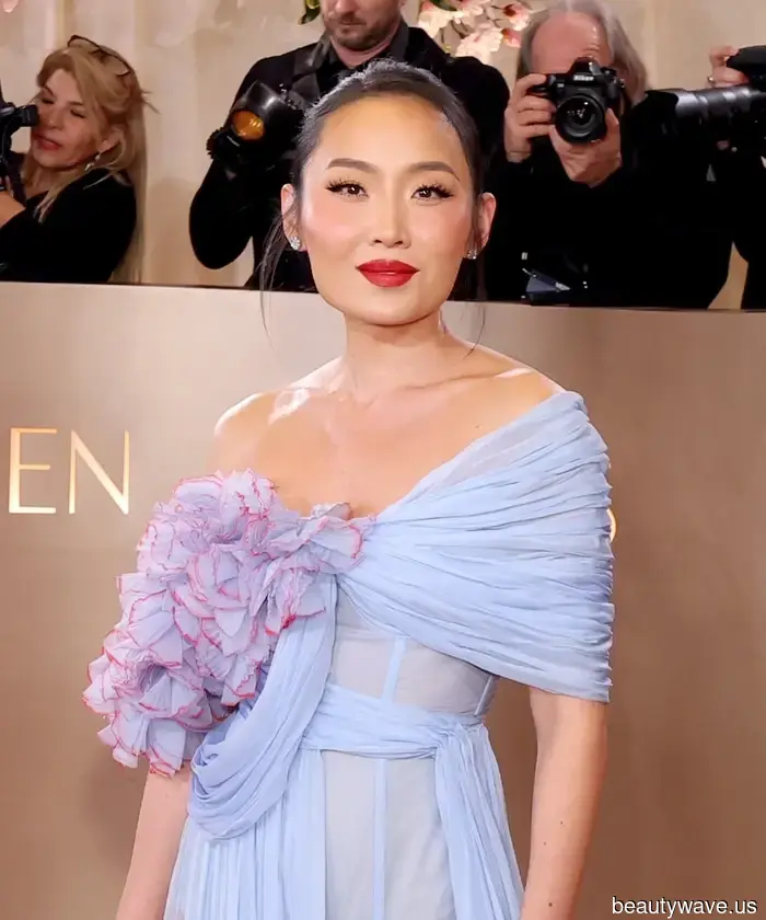 The Golden Globes Revived Red Carpet Glamour: 32 Celebrity Looks That Define Elegance