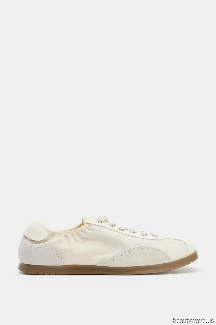 Salta i Pantaloni Neri: Questo È il Modo Chic di Abbinare un Blazer Oversize e Sneakers Bianche nel 2026
