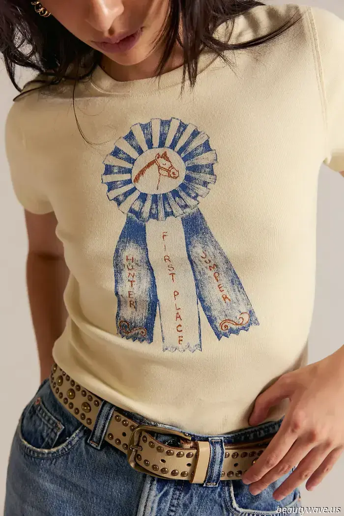 Moment mal, kehrt der vergessene Rocktrend, den alle früher mit T-Shirts trugen, zurück?