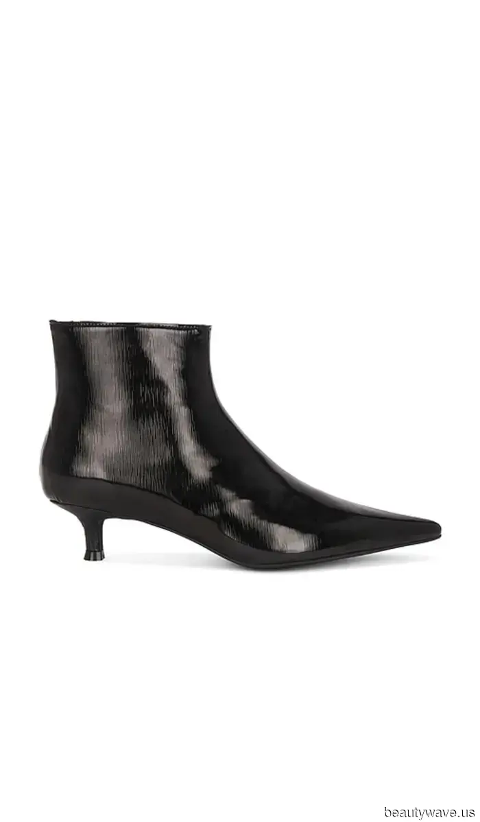 Modeleute in Kopenhagen tragen lately diese 5 Schuhe mit Jeans.