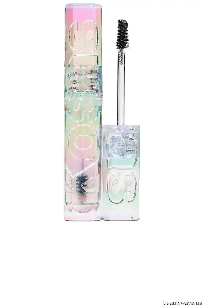 Cool minimalists rely on this no-makeup game changer to achieve a polished look effortlessly.